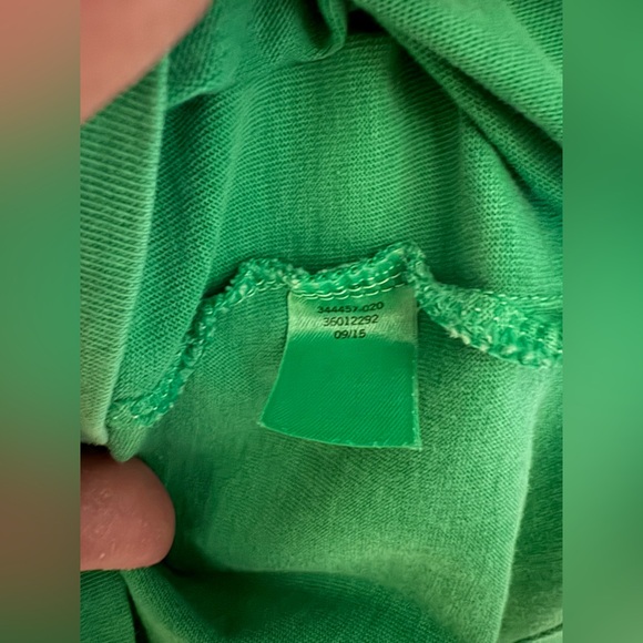 ❌SOLD❌ VS PINK LONG SLEEVE CAMPUS TEE SHIRT GREEN BLACK SCRIPT BLOCK LOGO NWOT - Picture 3 of 6